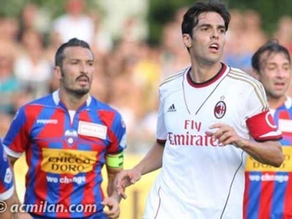 Kaká volta a jogar pelo AC Milan