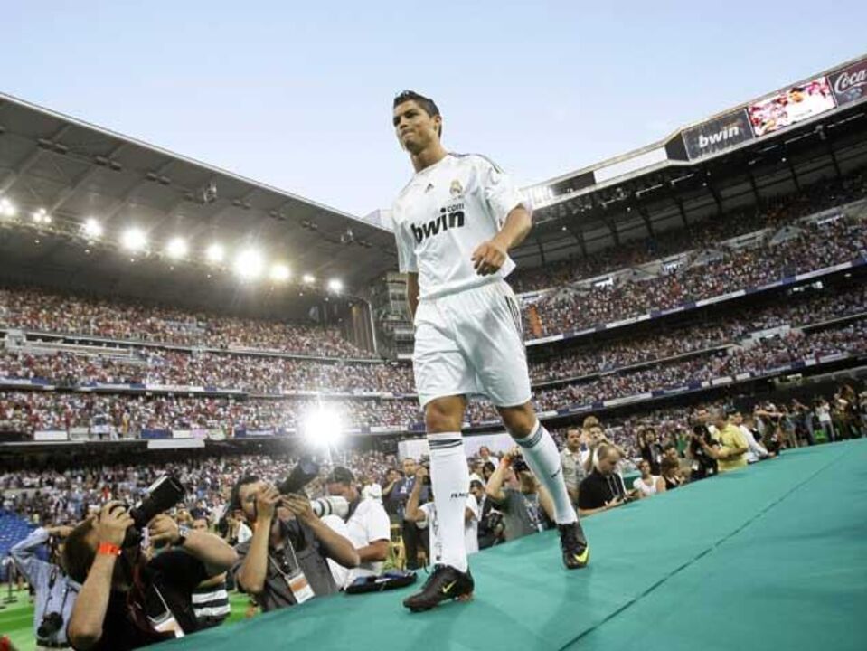 Ronaldo dobrou num dia ordenado de Cavaco Silva