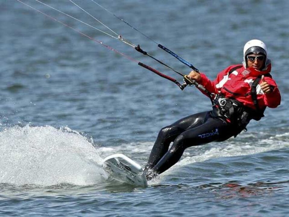 Kitesurf: Francisco Lufinha tenta recorde mundial