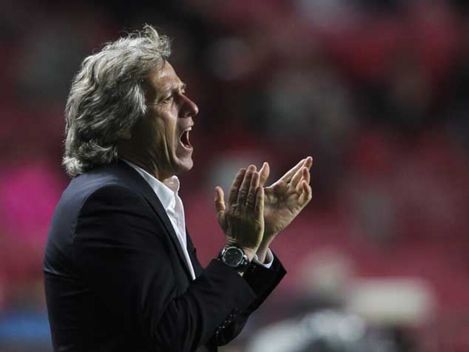 Benfica favorito para a estreia na Champions