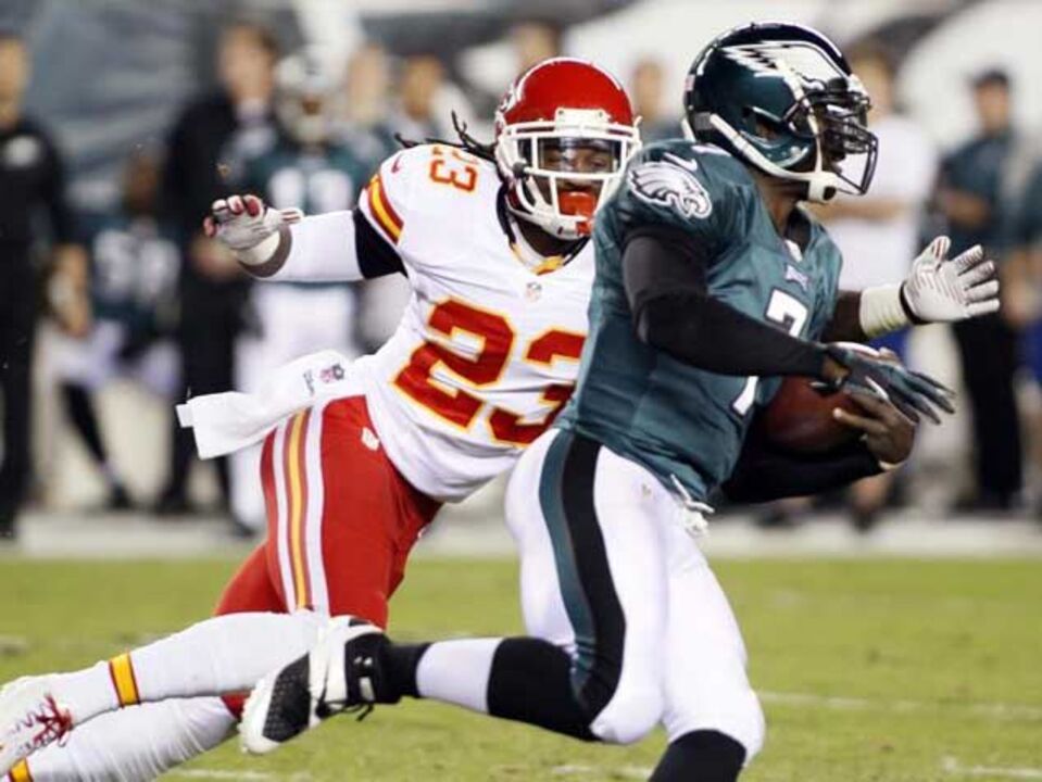 Chiefs seguem invictos com triunfo sobre os Eagles