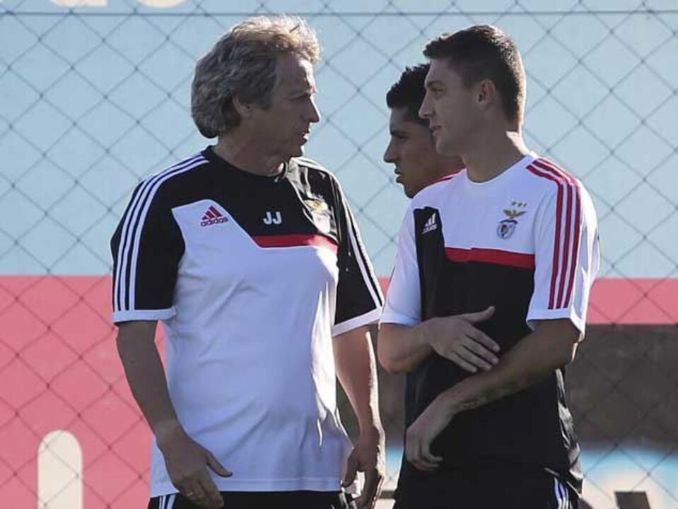 Alvaro Torres: «O Siqueira diz muito bem de Jorge Jesus»