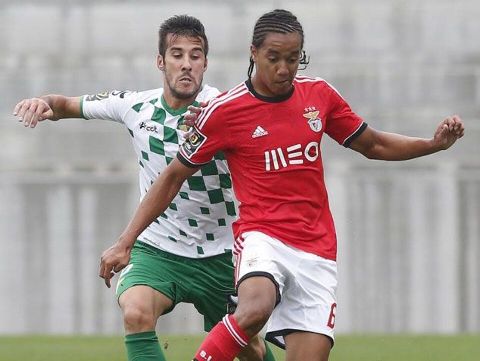 Benfica B-Moreirense, 1-2: Autogolo de Cavaleiro decide jogo