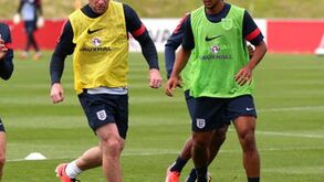 Theo Walcott: «Lesão de Rooney parece filme de terror»