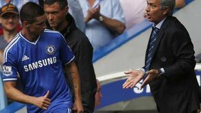 Chelsea perde golos e dinheiro sem Cavani