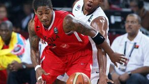 Carlos Morais assina pelos Toronto Raptors