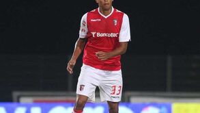 Guerreiro decide com "bomba" teleguiada 