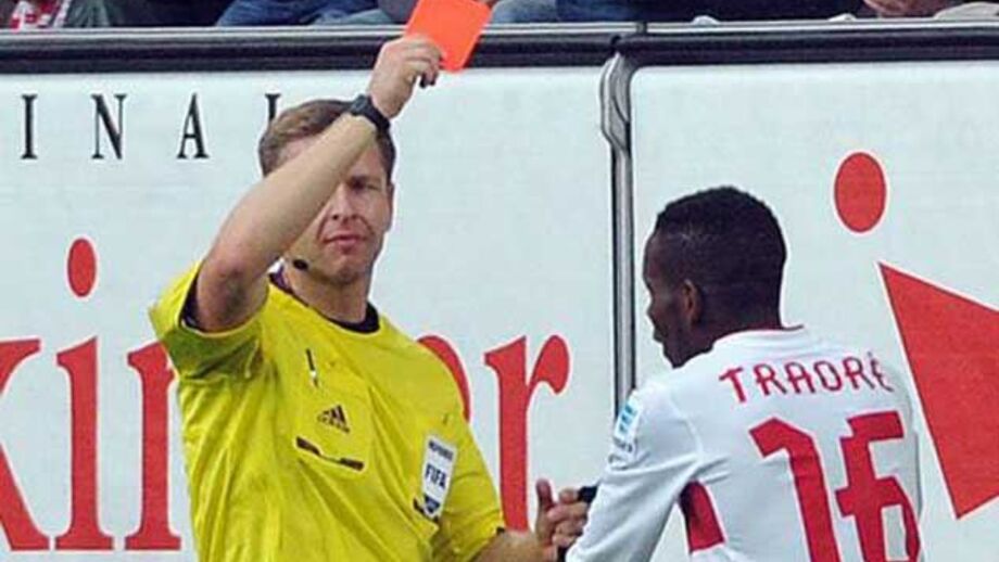 Tobias Welz arbitra Portugal-Noruega 