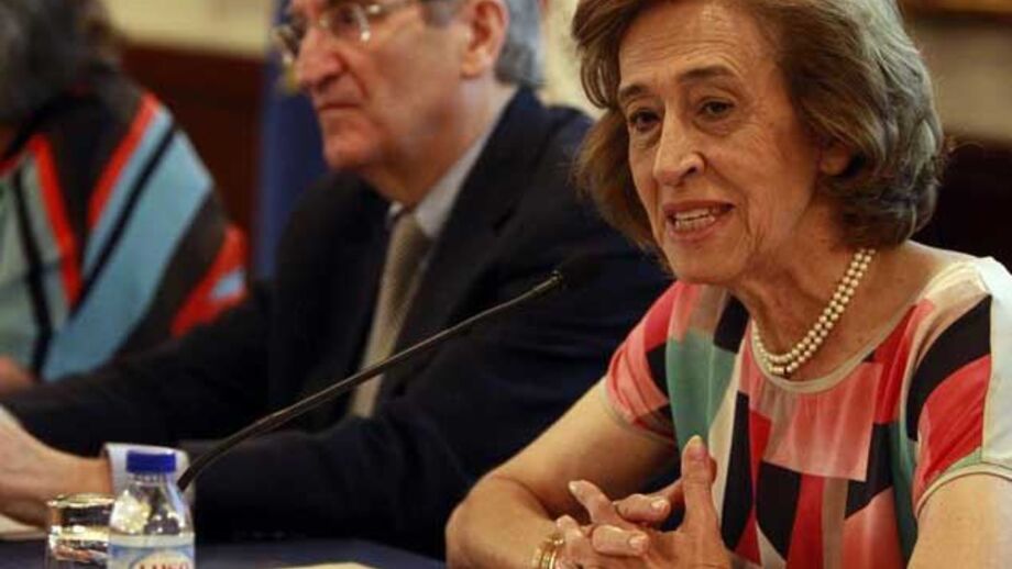 Manuela Ferreira Leite acusa governo de fazer "bluff"