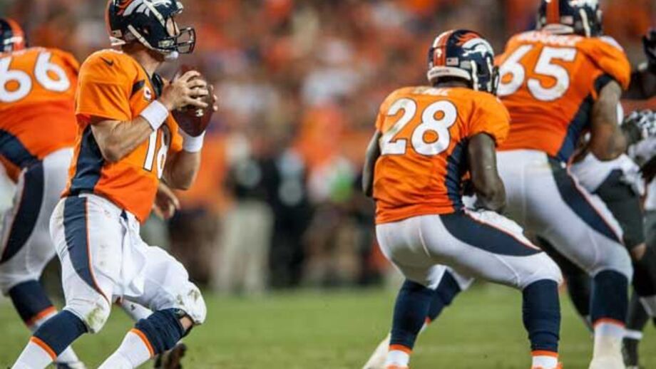 Broncos dominam com Peyton Manning ao leme