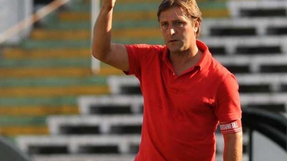 Pedro Martins: «Não há favoritos para o jogo do Restelo»