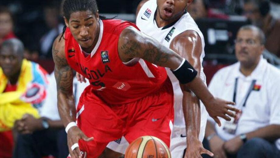 Carlos Morais assina pelos Toronto Raptors