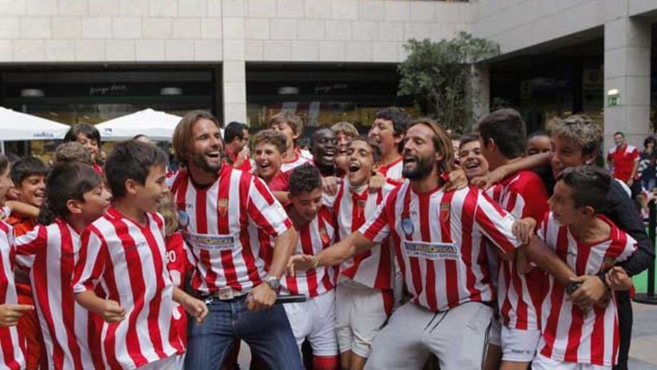 Irmãos Guedes dão pontapé de saída