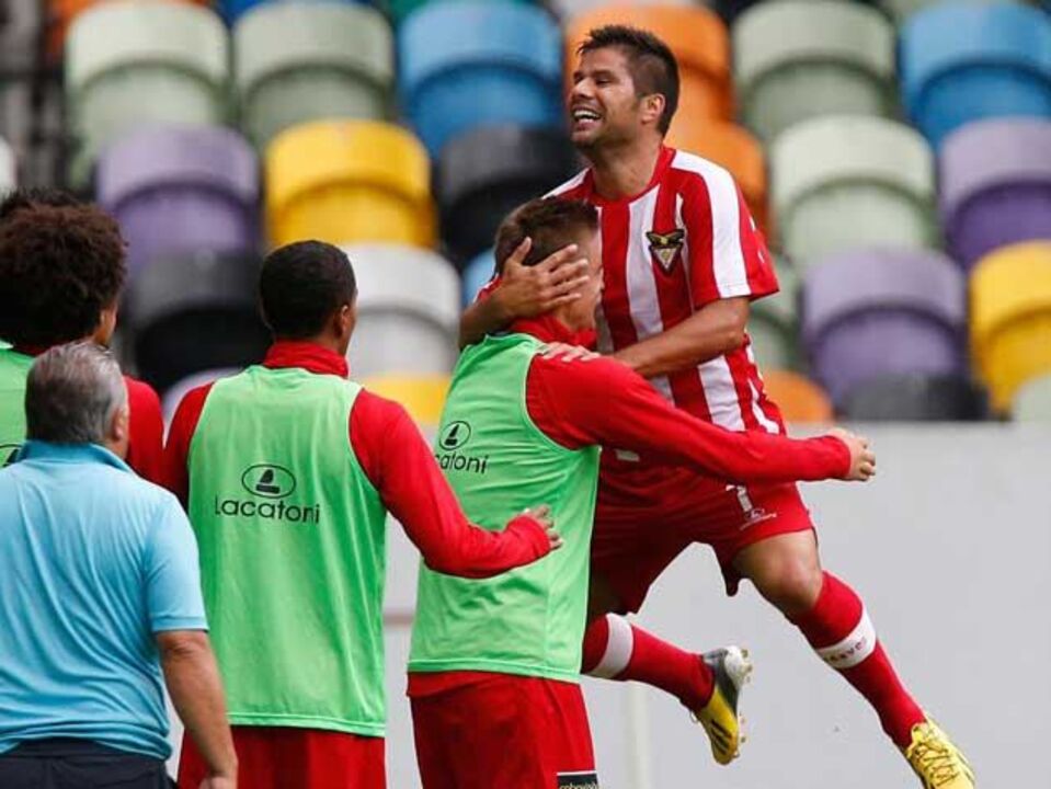 Desp. Aves-Trofense, 4-1: Números exagerados em vitória justa