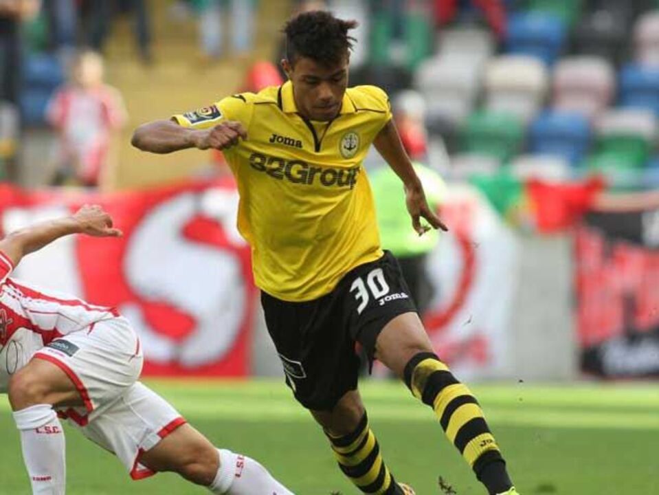 Santa Clara-Beira-Mar, 2-3: Aveirenses quebram jejum com dez