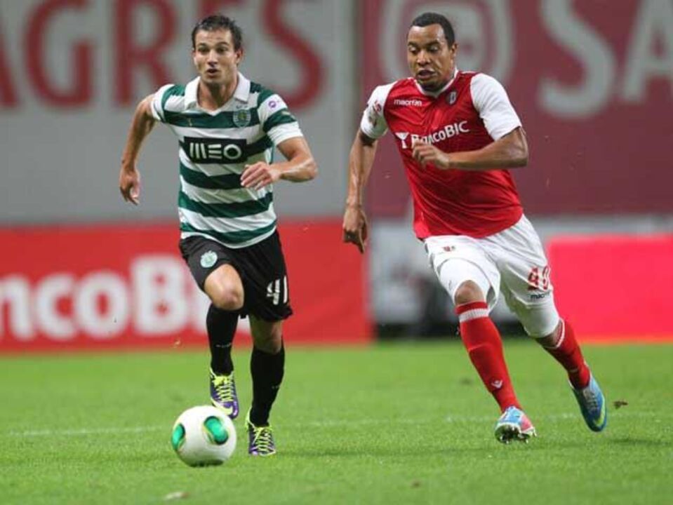 Cédric e André Almeida chamados pela primeira vez