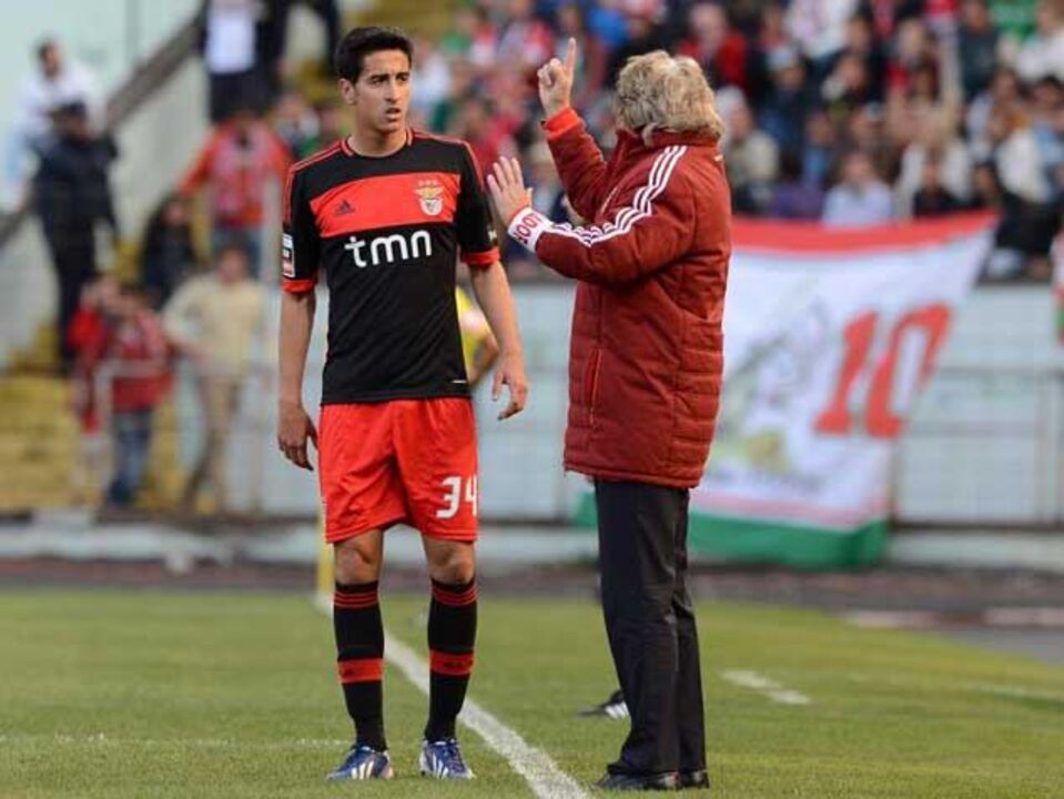 Jorge Jesus: «André Almeida tem perfil para ser um grande lateral direito»