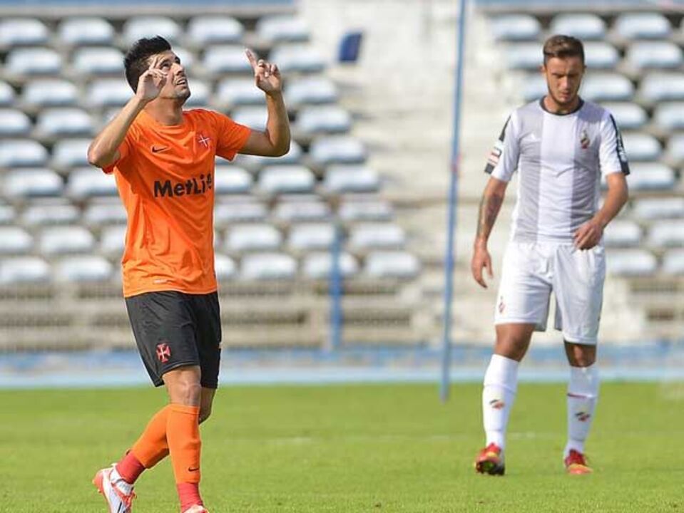 Belenenses dispara com bis do extremo