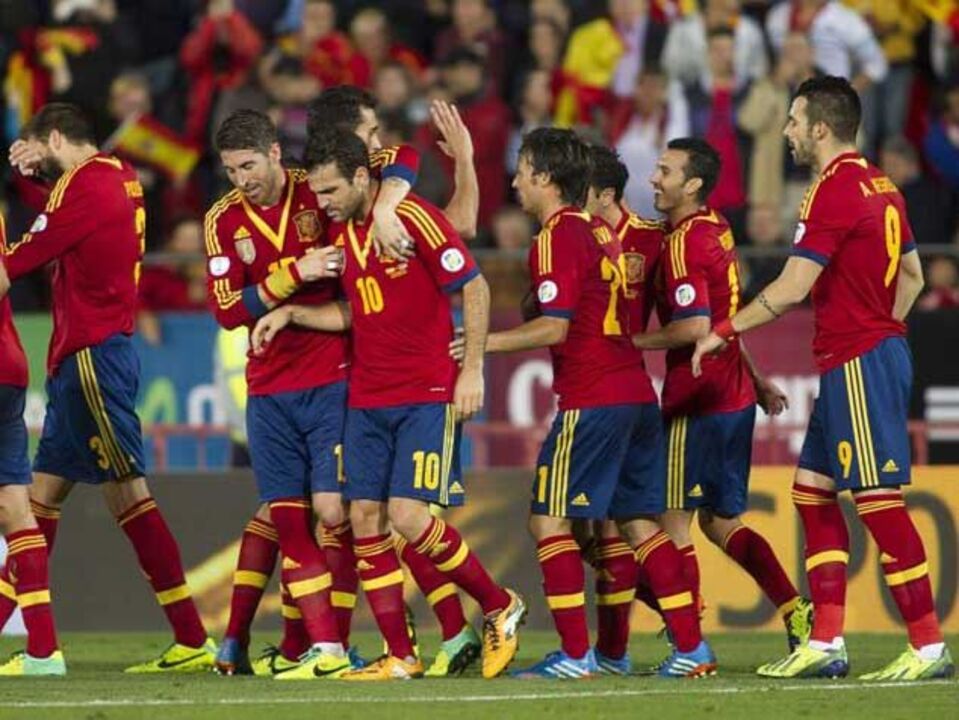 Grupo I: Espanha mais perto do apuramento direto