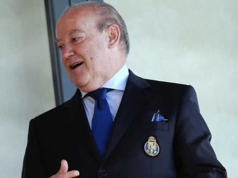 Pinto da Costa: «Se não houver guerras fábricas de armamento vão à falência»