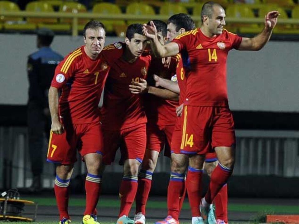 Dez seleções a sonhar com cinco vagas