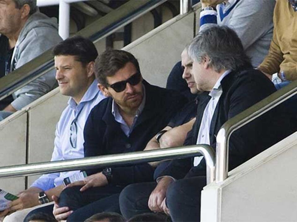 Villas-Boas em Espanha para ver trio do Barça B