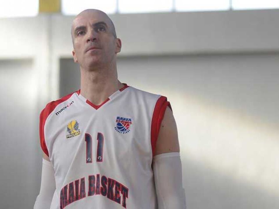 AB Porto estranha ausência de representantes do Benfica