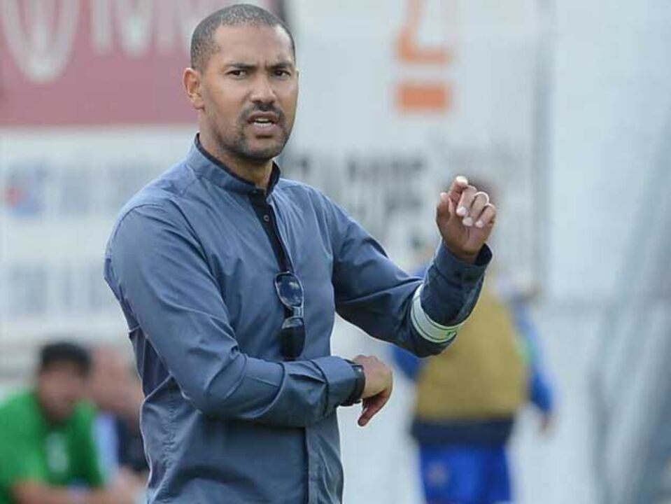 União da Madeira-Farense: Tudo em branco em Machico