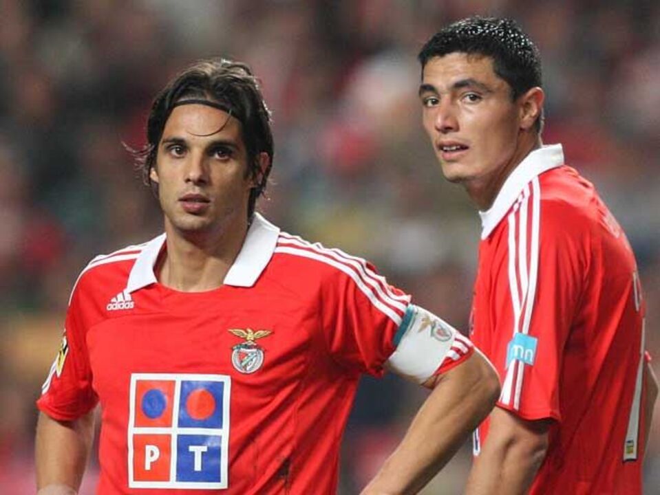 Cardozo está a um golo de Nuno Gomes