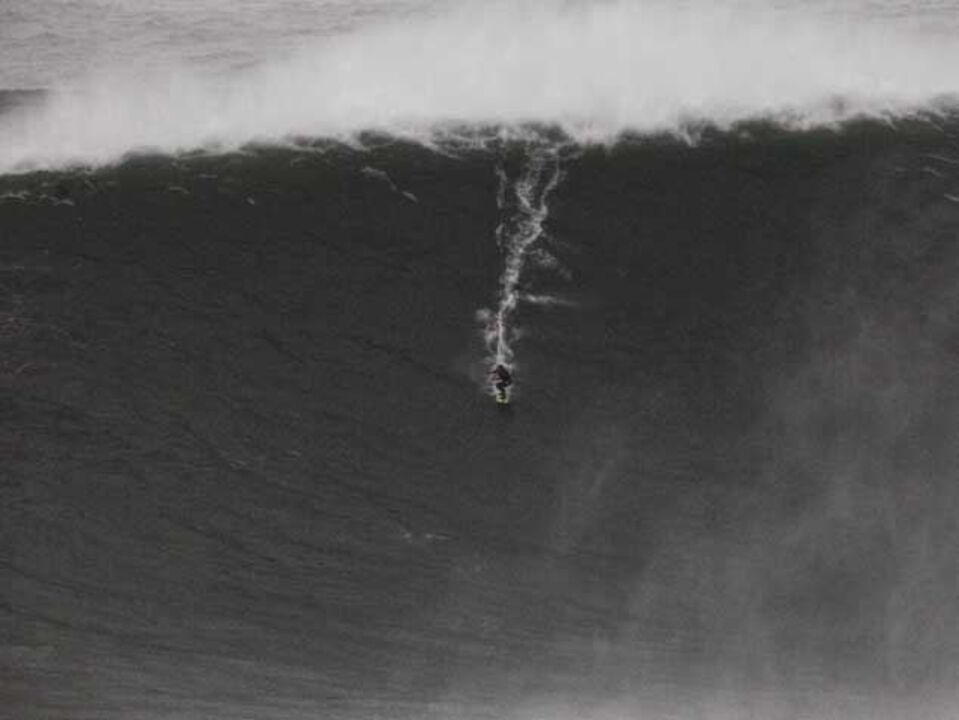 Carlos Burle pode ter batido McNamara na Nazaré