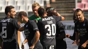 Ac. Viseu-Feirense, 1-1: Jogo decidido à meia hora