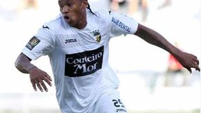 Farense-Sp. Covilhã, 2-0: Segunda parte salvou o jogo