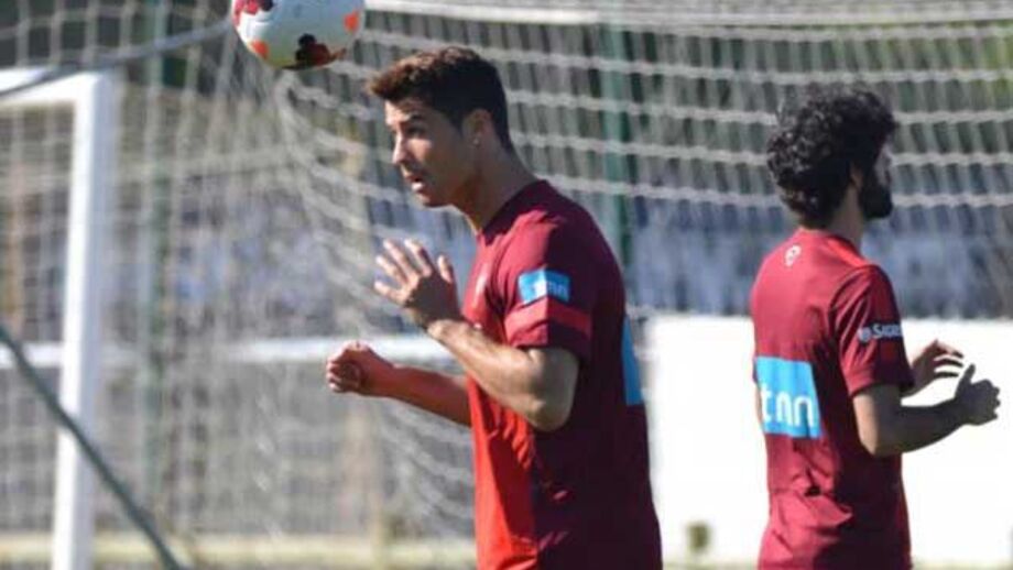 Ronaldo: «Jogar a nove não me agrada mas faço-o pela seleção»