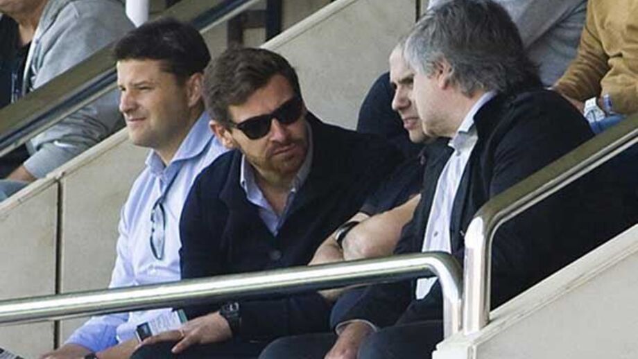 Villas-Boas em Espanha para ver trio do Barça B