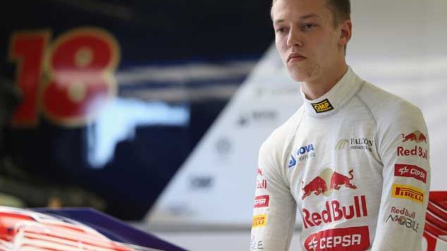 Daniil Kvyat "rouba" vaga a Félix da Costa