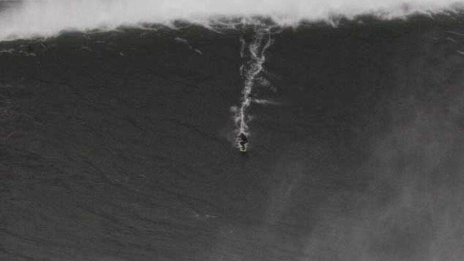 Carlos Burle pode ter batido McNamara na Nazaré