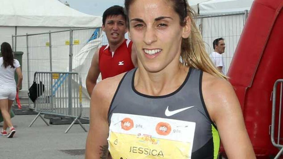 Jessica torceu um pé mas já voltou a correr 