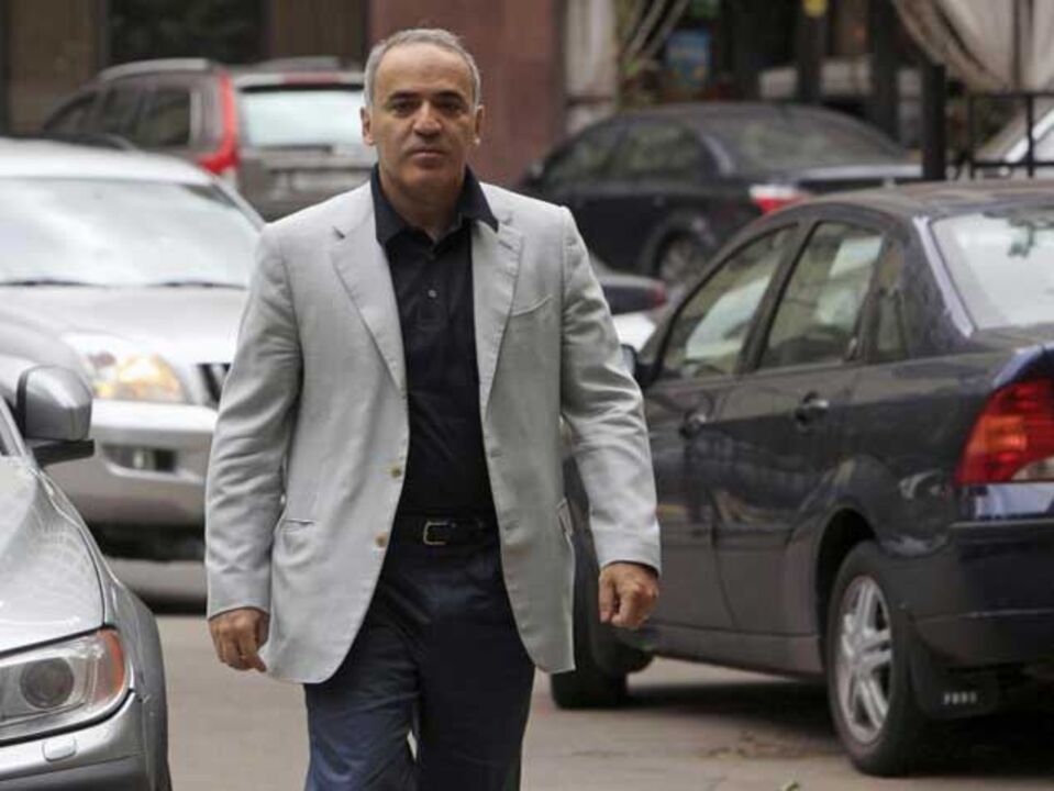 Xadrez: Kasparov quer obter nacionalidade letã