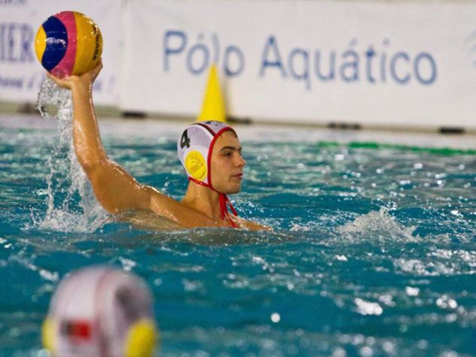 Pólo aquático: Portugal com dupla vitória