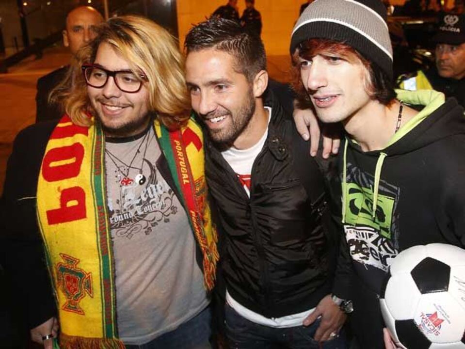 Centena de adeptos recebe comitiva