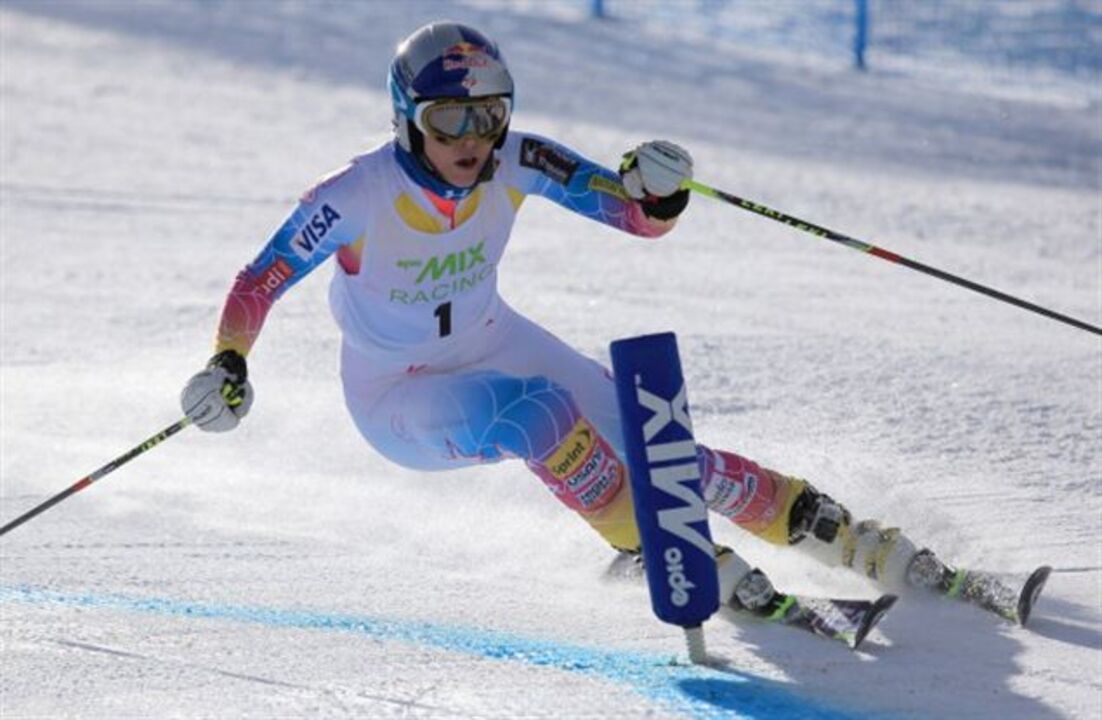 Esqui Alpino: Lindsey Vonn atrasa regresso à competição