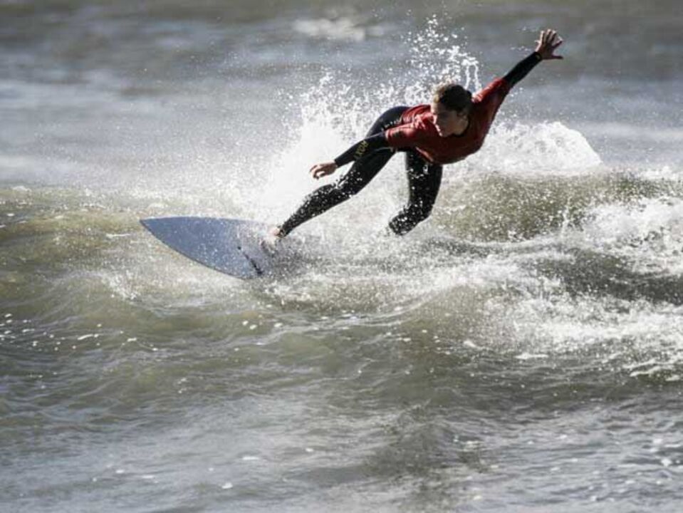 1.ª Etapa do Circuito Regional de Surf Desporto Escolar em S. Pedro do Estoril