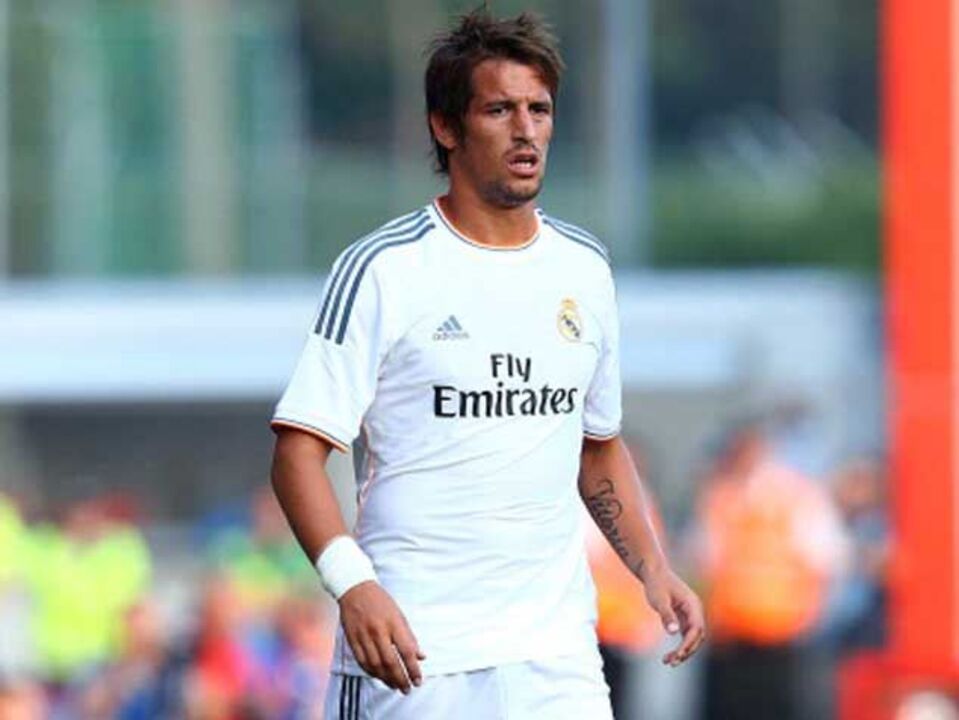 Coentrão renova por uma temporada