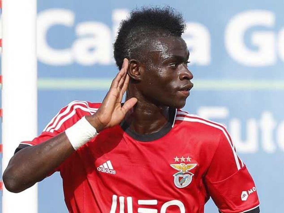 Benfica B vence com dez jogadores (4-3)