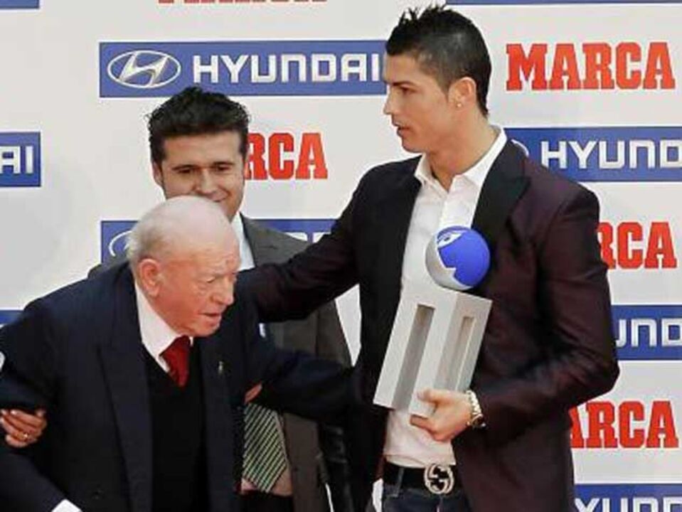 Di Stéfano: «Blatter quis ser engraçado mas correu mal»