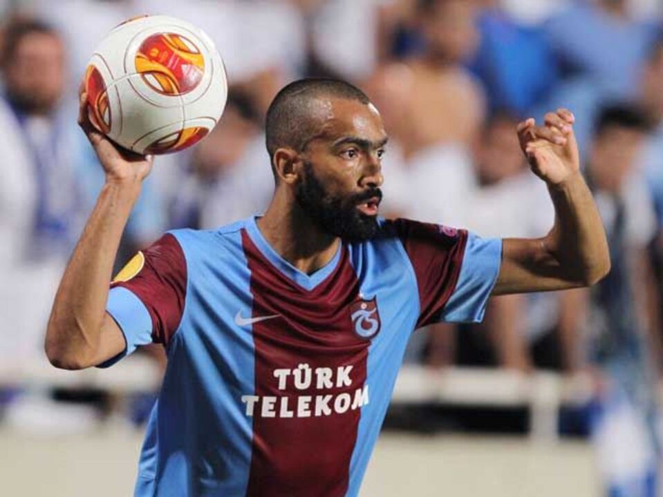 Grupo J: Bosingwa titular na vitória do Trabzonspor