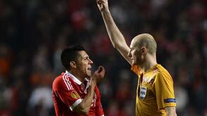 Gaitán e Enzo no risco amarelo