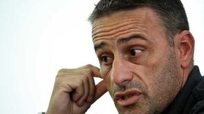 Paulo Bento anuncia lista para o playoff