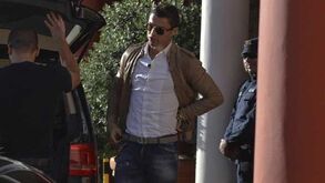 Ronaldo chega com traumatismo no pé esquerdo