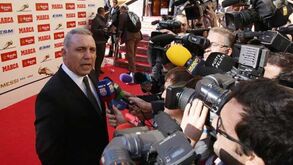 Stoichkov: «Bola de Ouro? Tudo isto me deixa enojado»